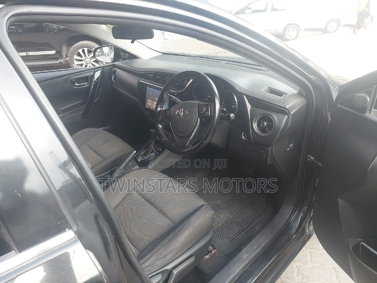 Toyota Auris 2015 Black