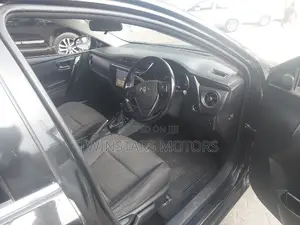 Toyota Auris 2015 Black