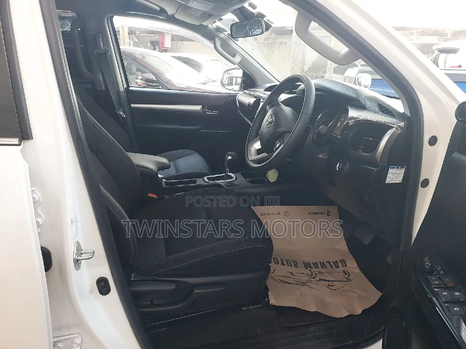 Toyota Hilux 2020 White