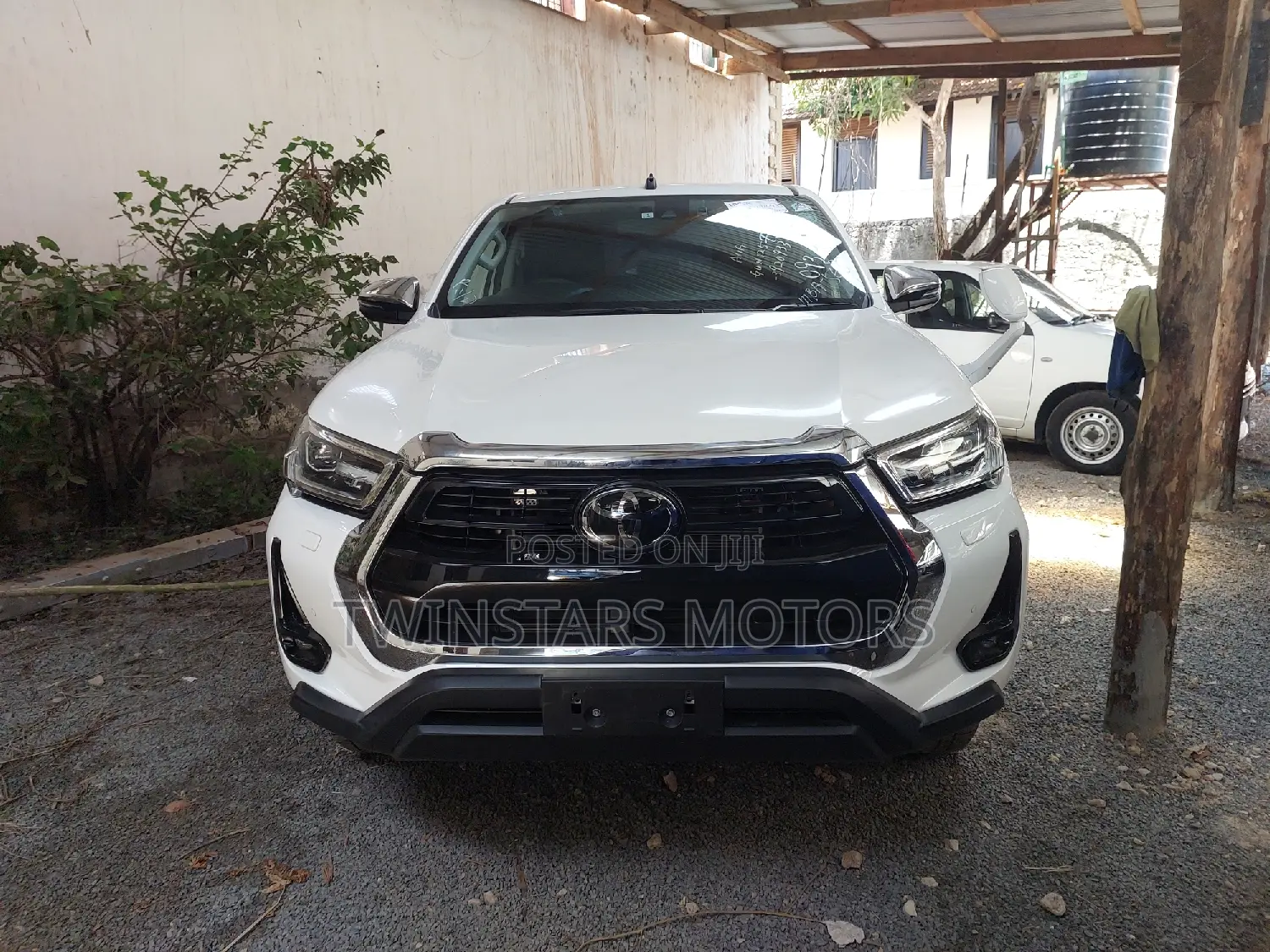 Toyota Hilux 2020 White