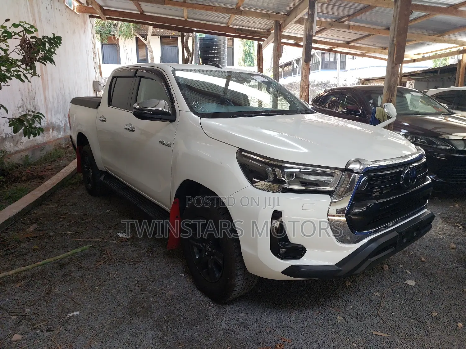 Toyota Hilux 2020 White