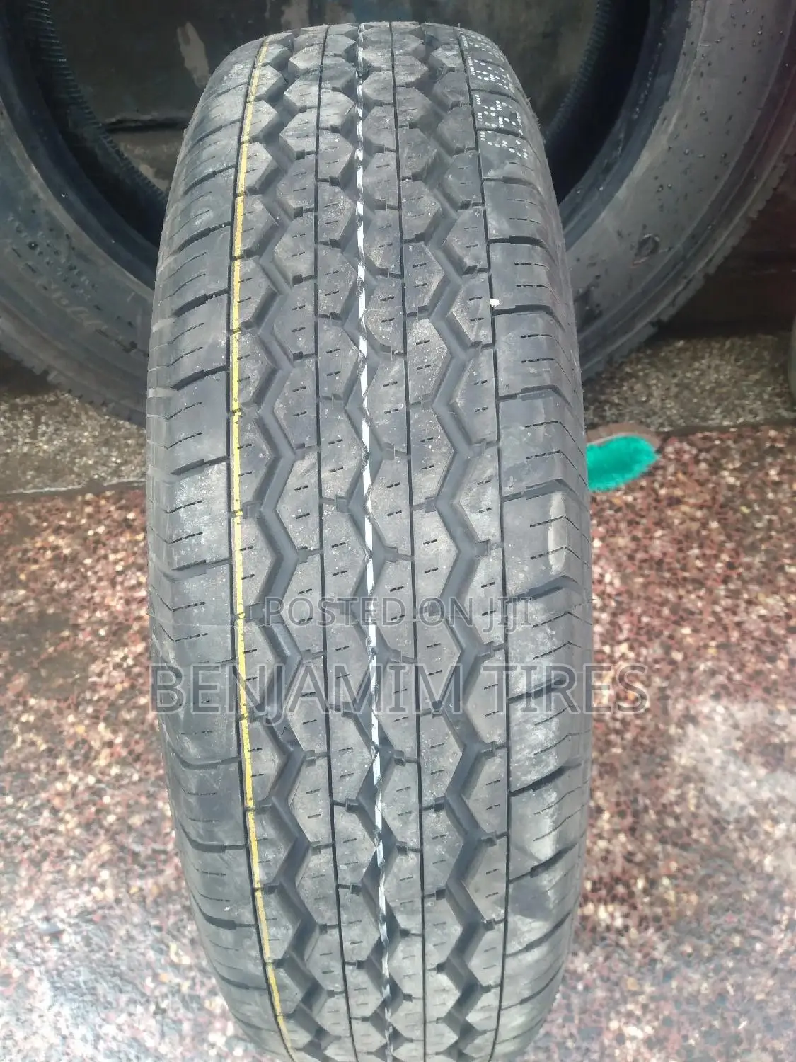 Lavigator Tires Sizes 195R15C.