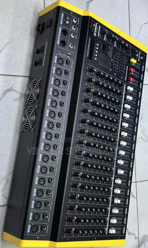 Yamaha PMX1600 USB Bluetooth Mixer / Black New Model - main view