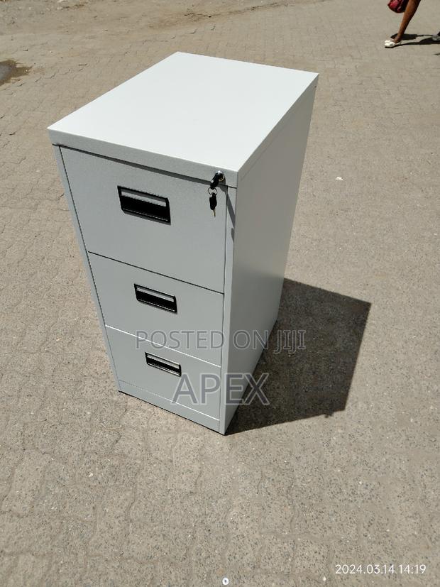 Filing Cabinet Filing Cabinet Filing Cabinet - thumbnail 2