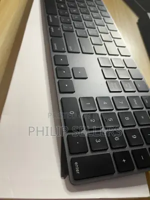 Apple Magic Keyboard With Number Pad (Black)