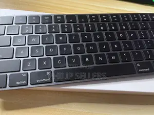 Apple Magic Keyboard With Number Pad (Black)