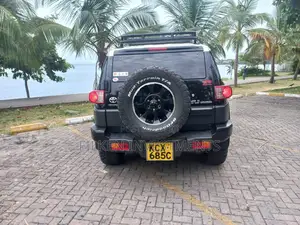 Toyota FJ Cruiser 4X4 AT 2013 Black
