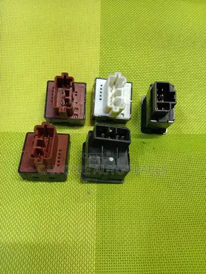 Side Mirror Control Switch