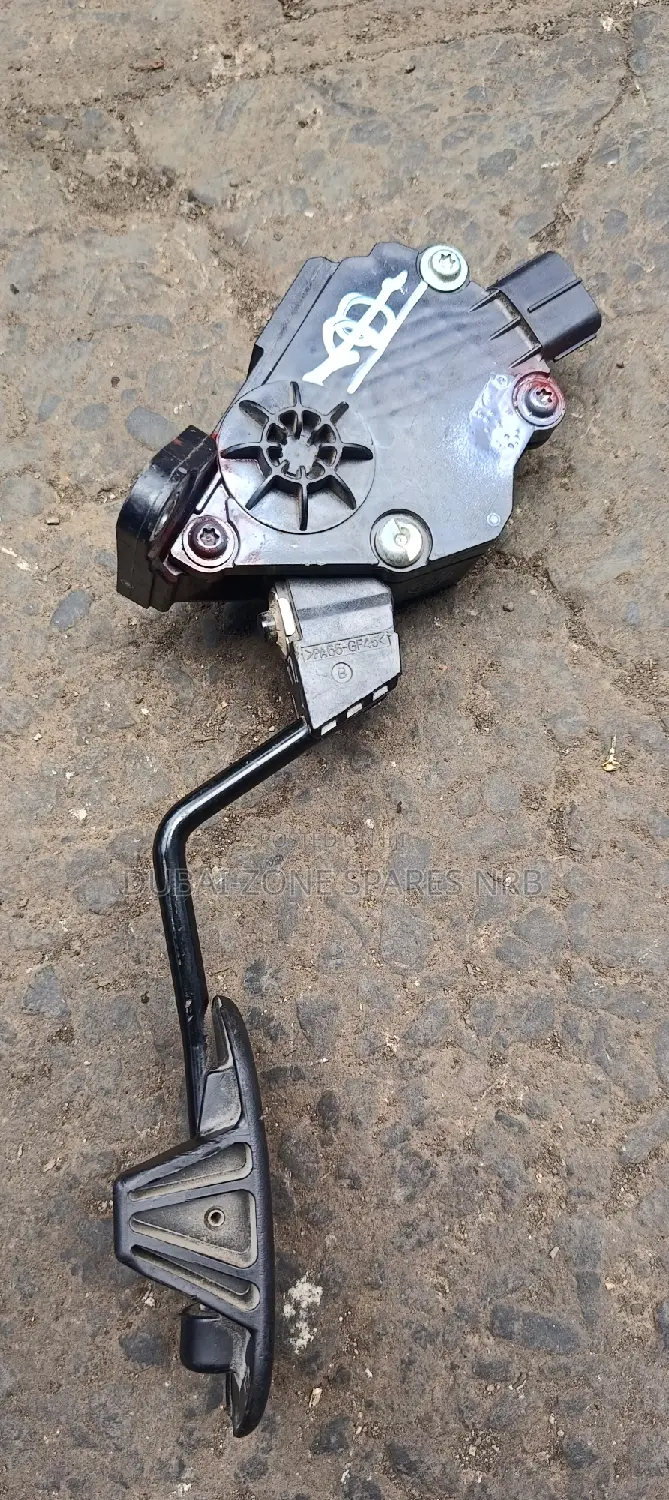 Hilux 2kd D-4d Vigo Revolution Accelerator Pedal Available.