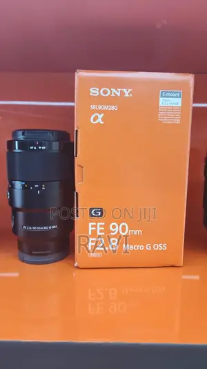 Sony 90mm F2.8 Macro G OSS