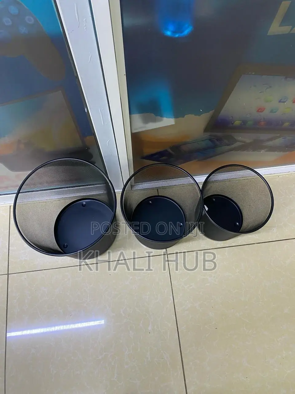 Dustbins Dustbins Iron Mesh Bins