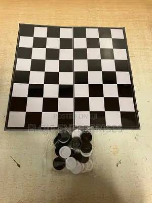 Draught Board Game