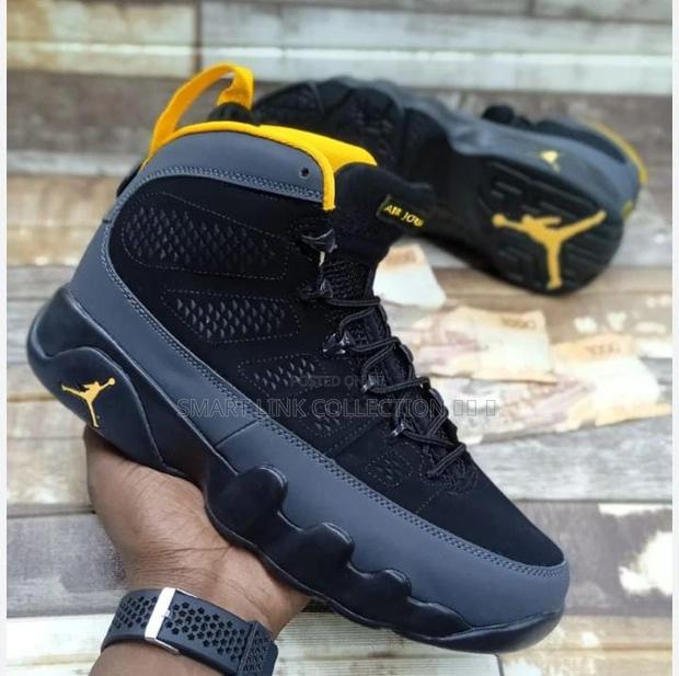 Air Jordan 9 - thumbnail 2