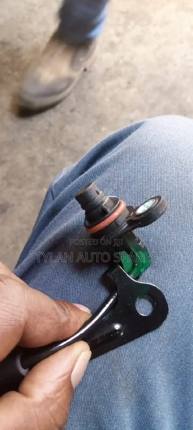 ABS Sensor Front Wheel Hillux Revo