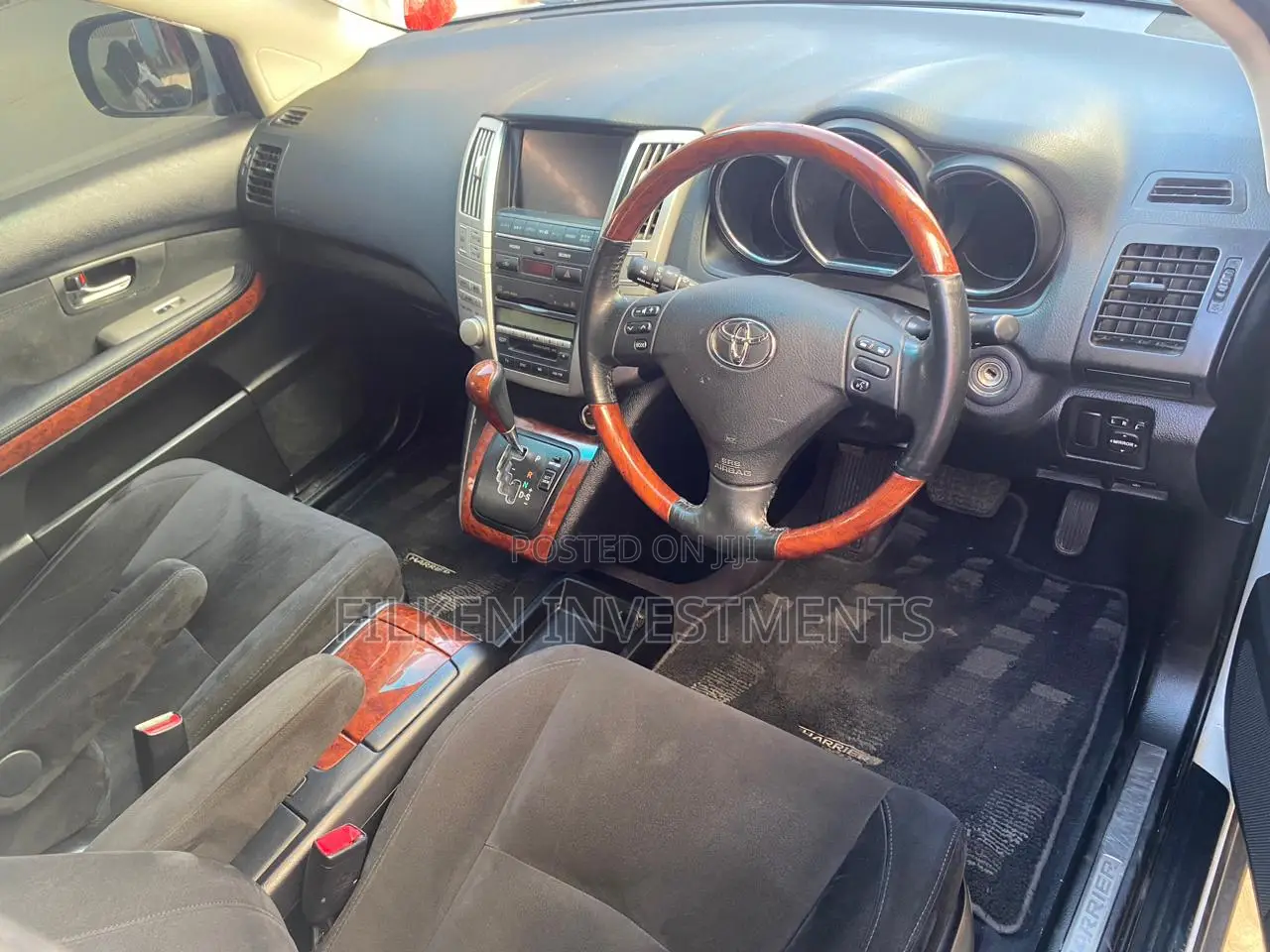 Toyota Harrier 2.4 2013 White