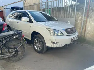 Toyota Harrier 2.4 2013 White