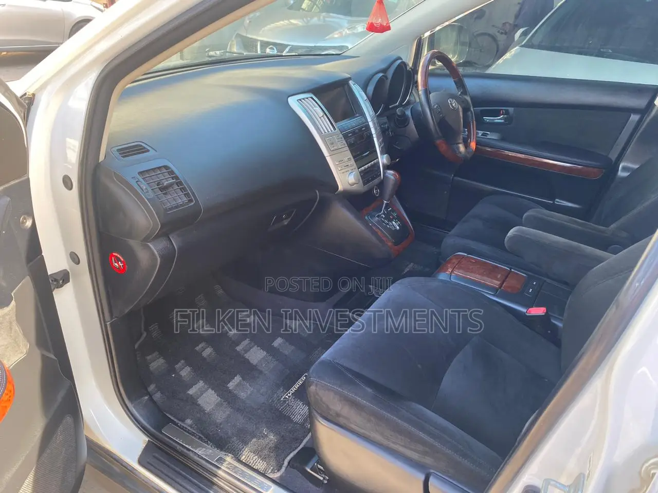 Toyota Harrier 2.4 2013 White