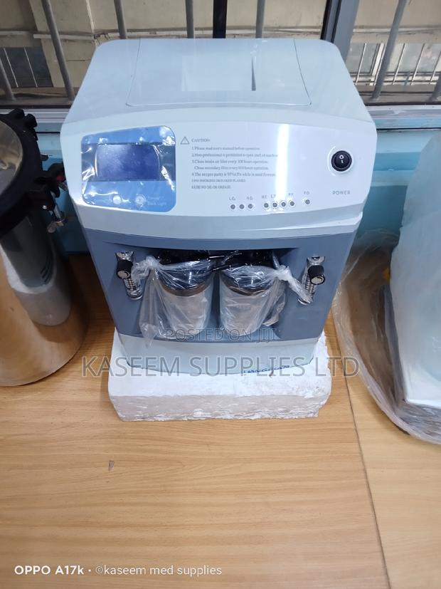 Dual Flow 5 Litter Oxygen Concentrator - main view