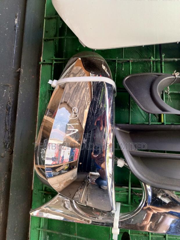 Chrome/Black Side Mirror Cover Hilux Vigo