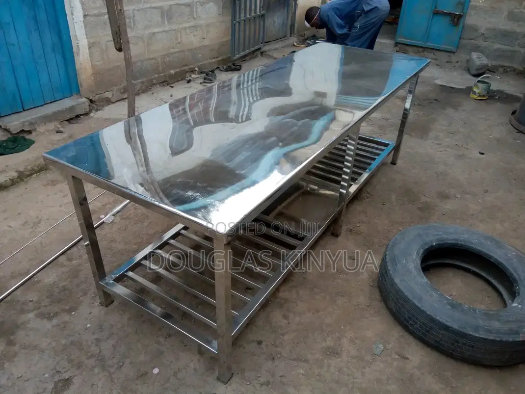 Commercial Stainless Steel Working Table::