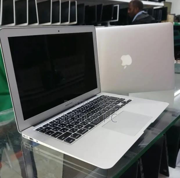 Laptop Apple MacBook Air 2015 4GB Intel Core I5 SSD 128GB - main view