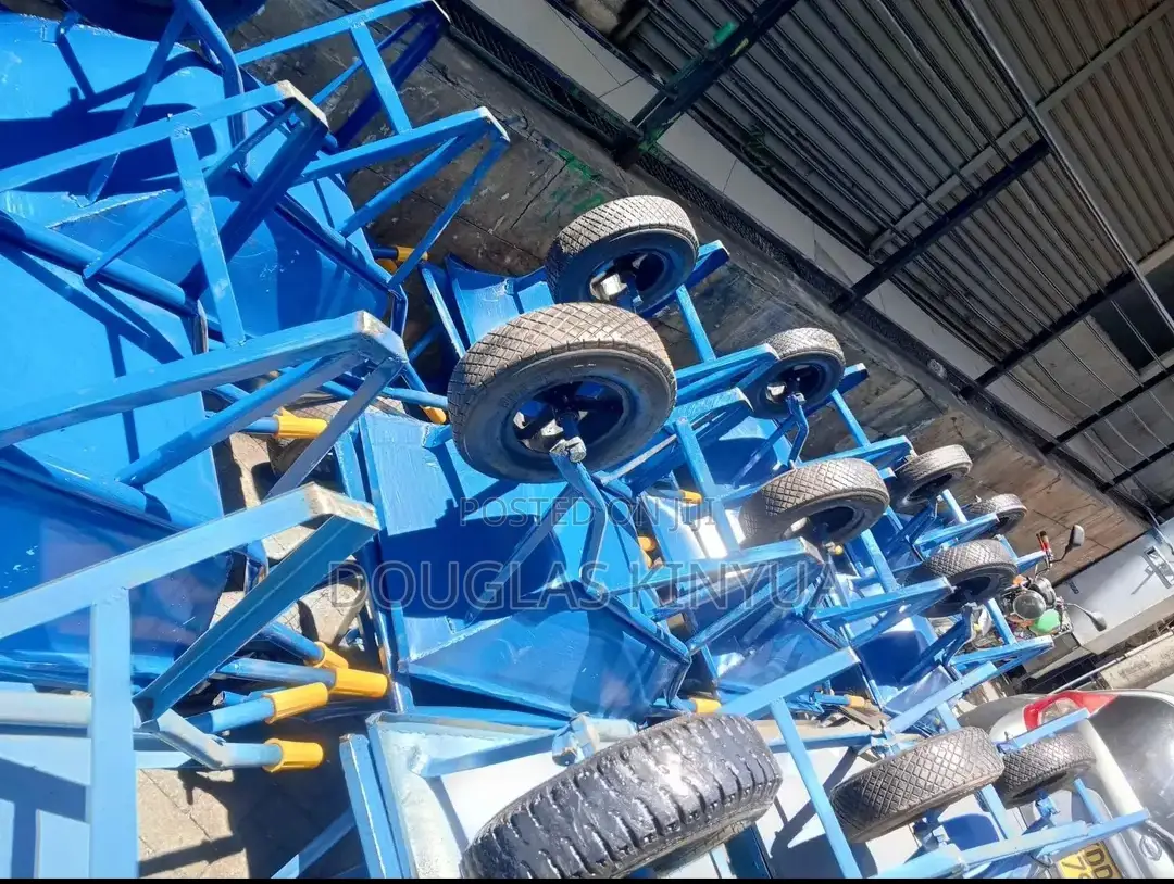 Heavy Duty Commercial Wheelbarrow ()