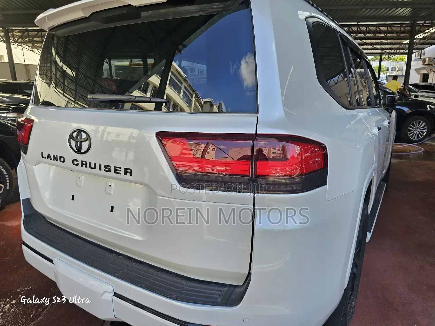Toyota Land Cruiser 2024 White