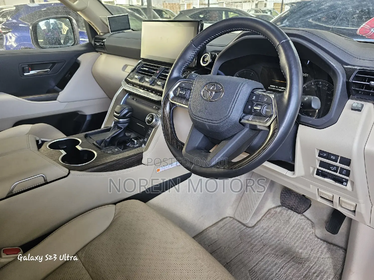Toyota Land Cruiser 2024 White