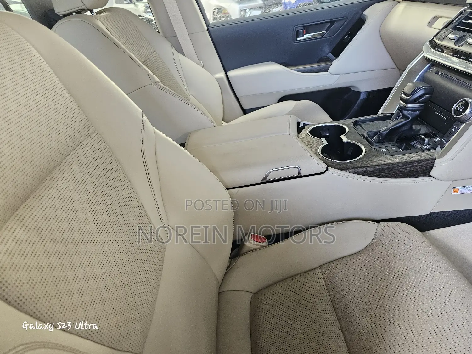 Toyota Land Cruiser 2024 White