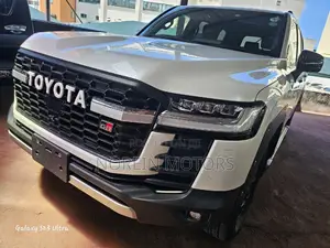 Toyota Land Cruiser 2024 Off white