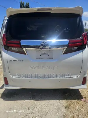 Toyota Alphard 2017 White
