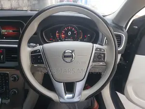 Volvo V40 2017 Gray
