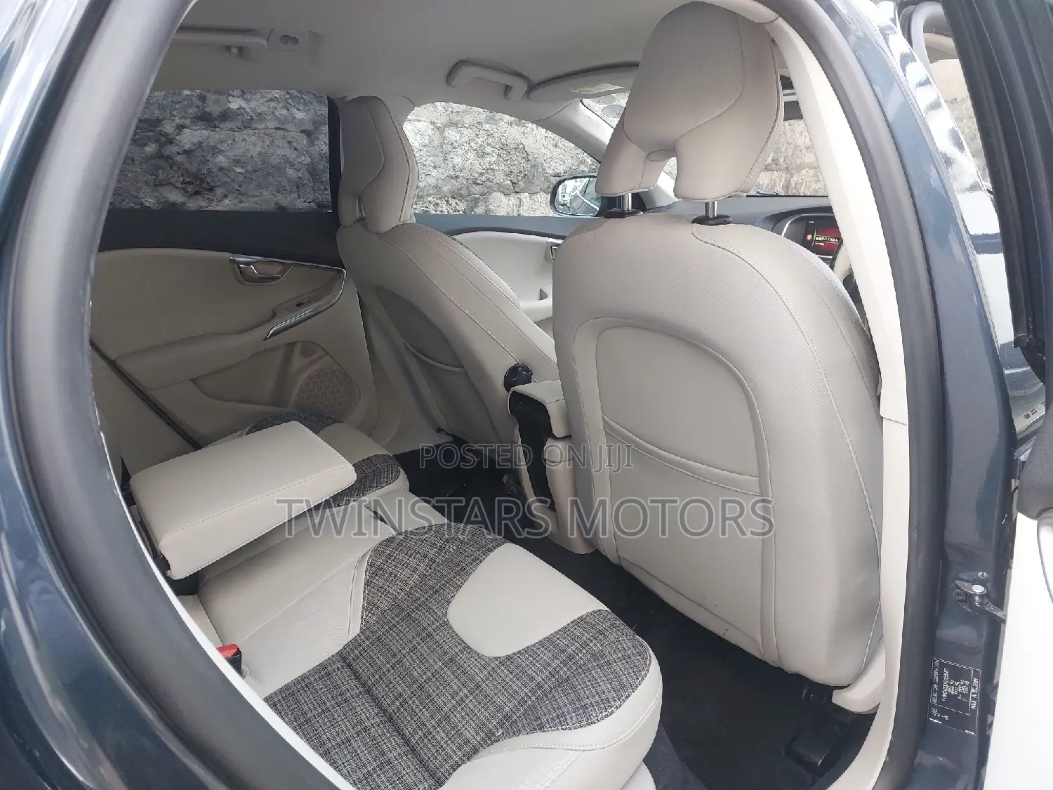 Volvo V40 2017 Gray