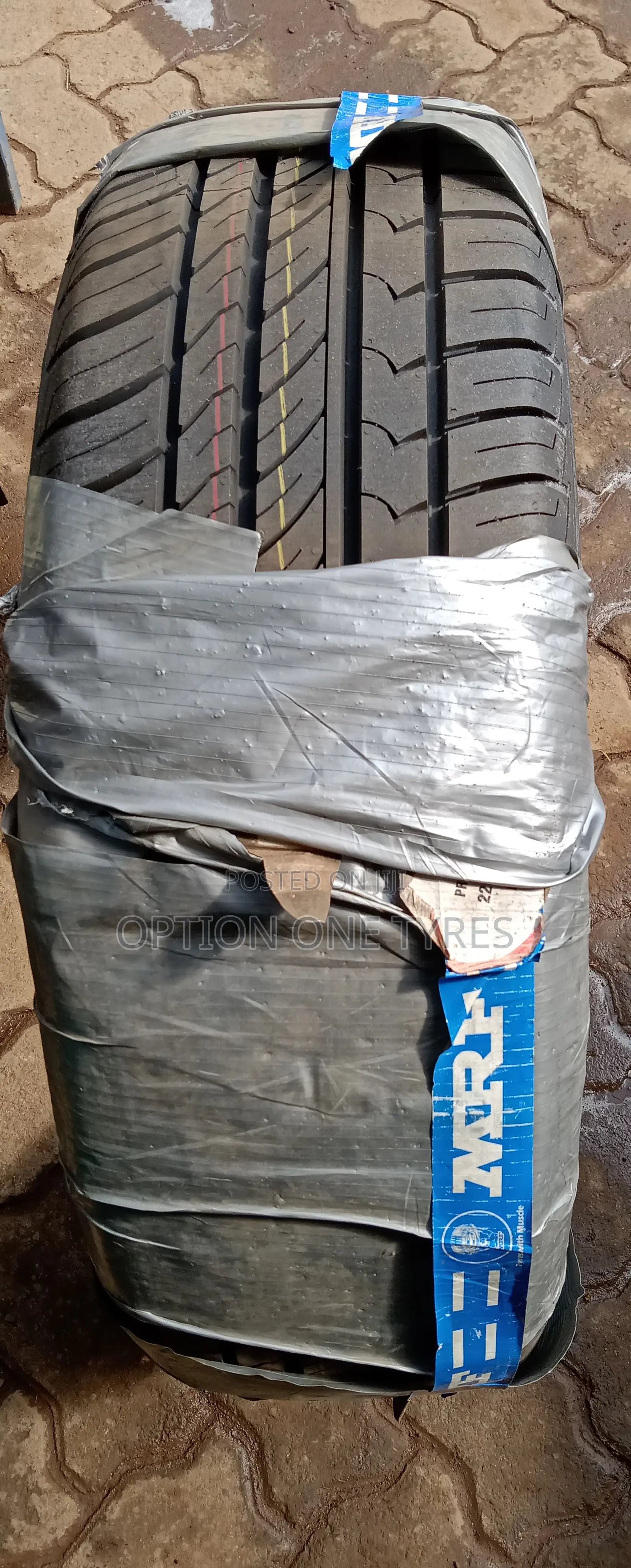 225/65r/17 MRF Tyre for Sale