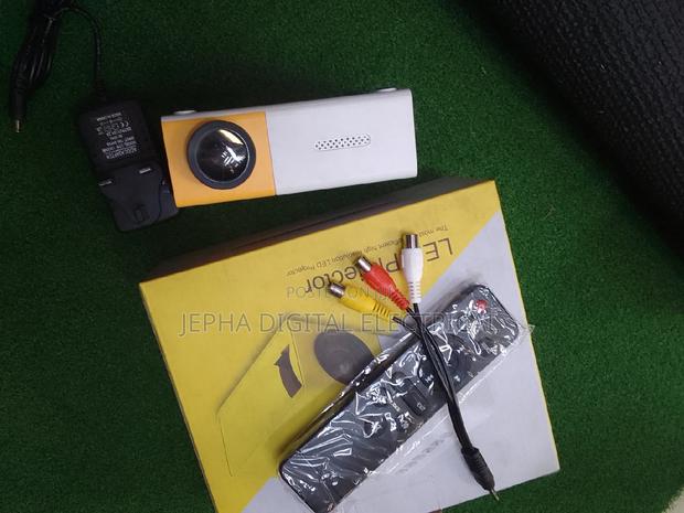 Led Projector/ Led Projector