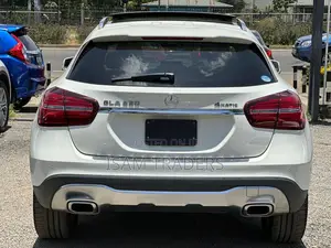 Mercedes-Benz GLA-Class 2017 Pearl