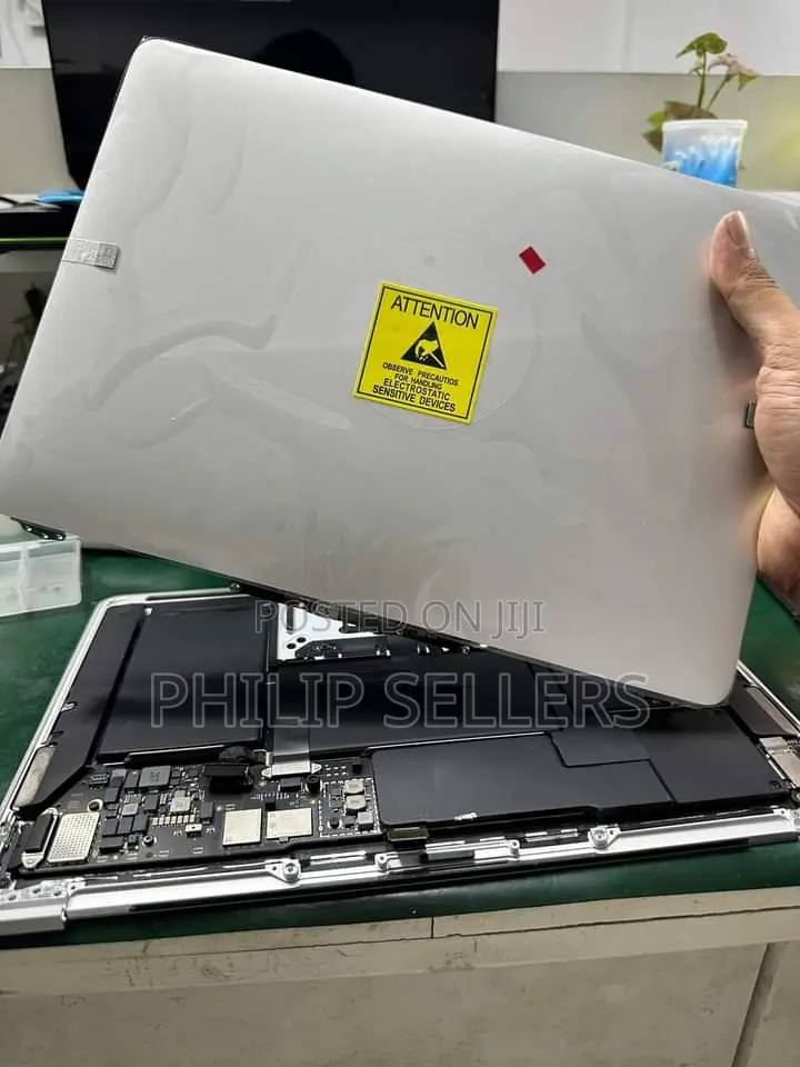 M1 Chip Air 2020 Replacement