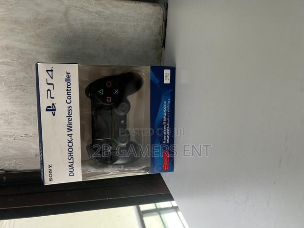 Chipped Ps4 Pro, 1tb . 21 Games - thumbnail 6