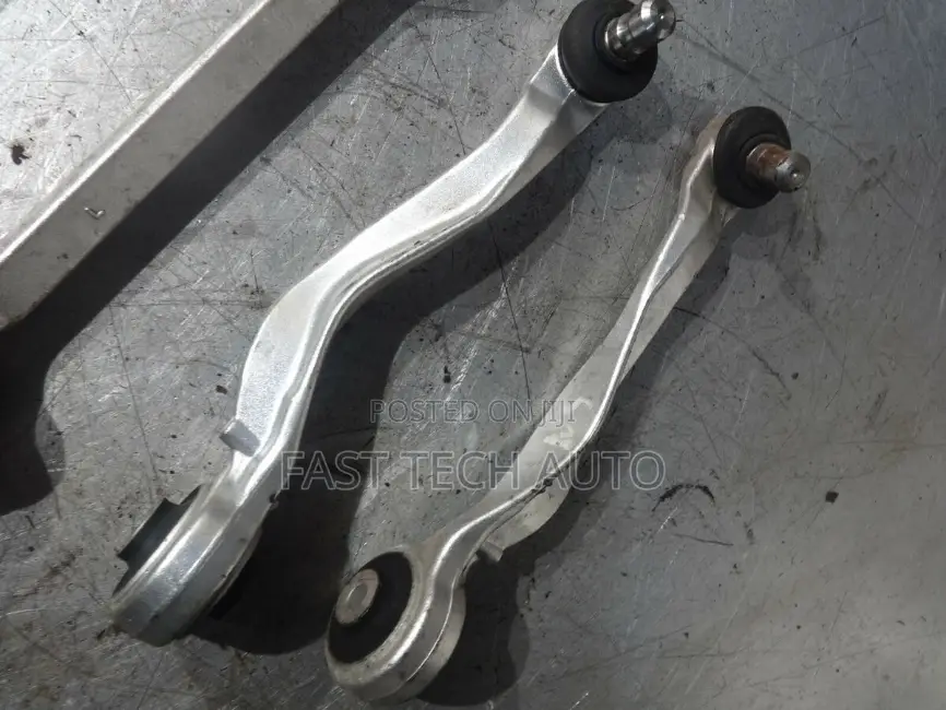 Volkswagen Passat Upper Control Arm
