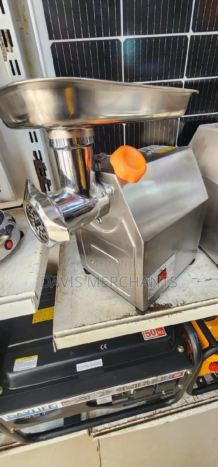 Meat Minser With Reverse M32