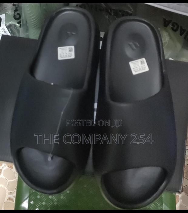 Yeezy Original Quality Unisex Sandal Slide - thumbnail 4
