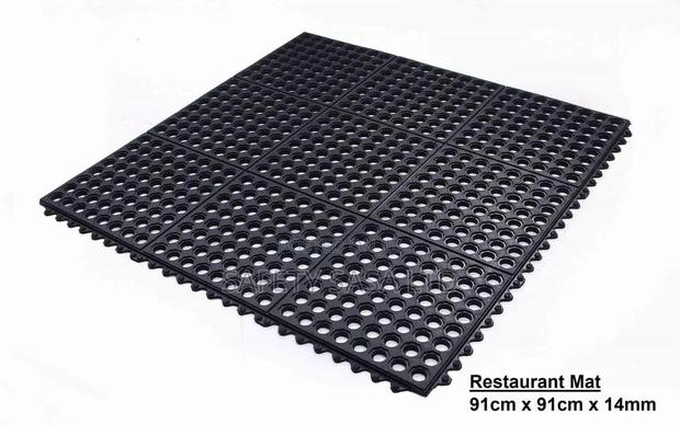 Restaurant Rubber Mat: Kitchen Interlocking Mats - main view