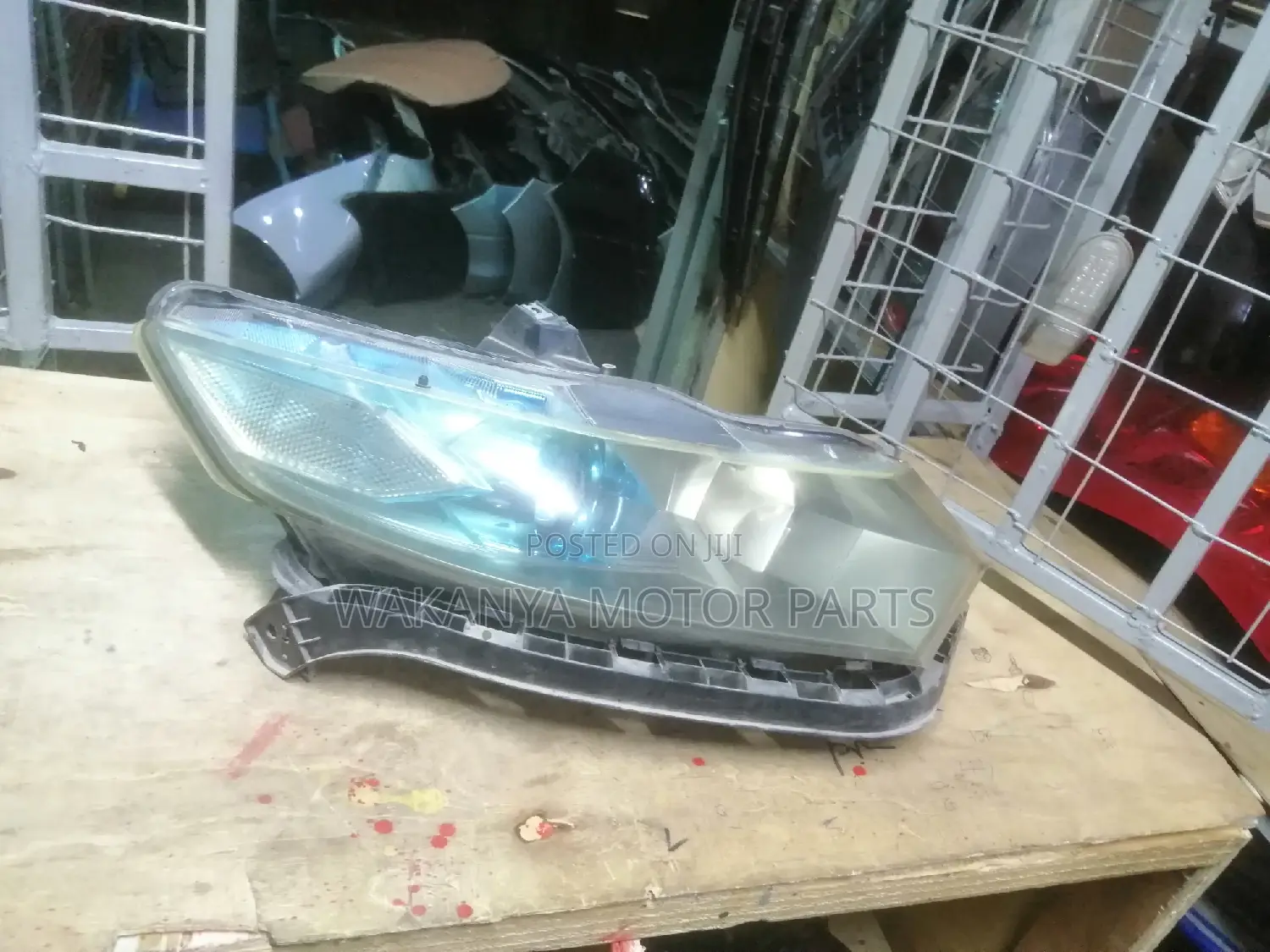 Honda Insight Xenon Headlamp, Clean Original Ex Japan