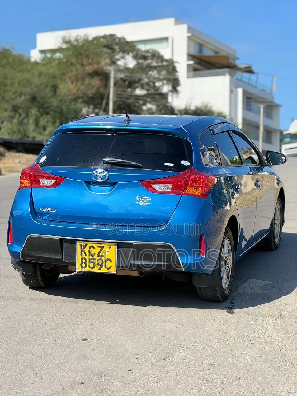 Toyota Auris 2013 Blue