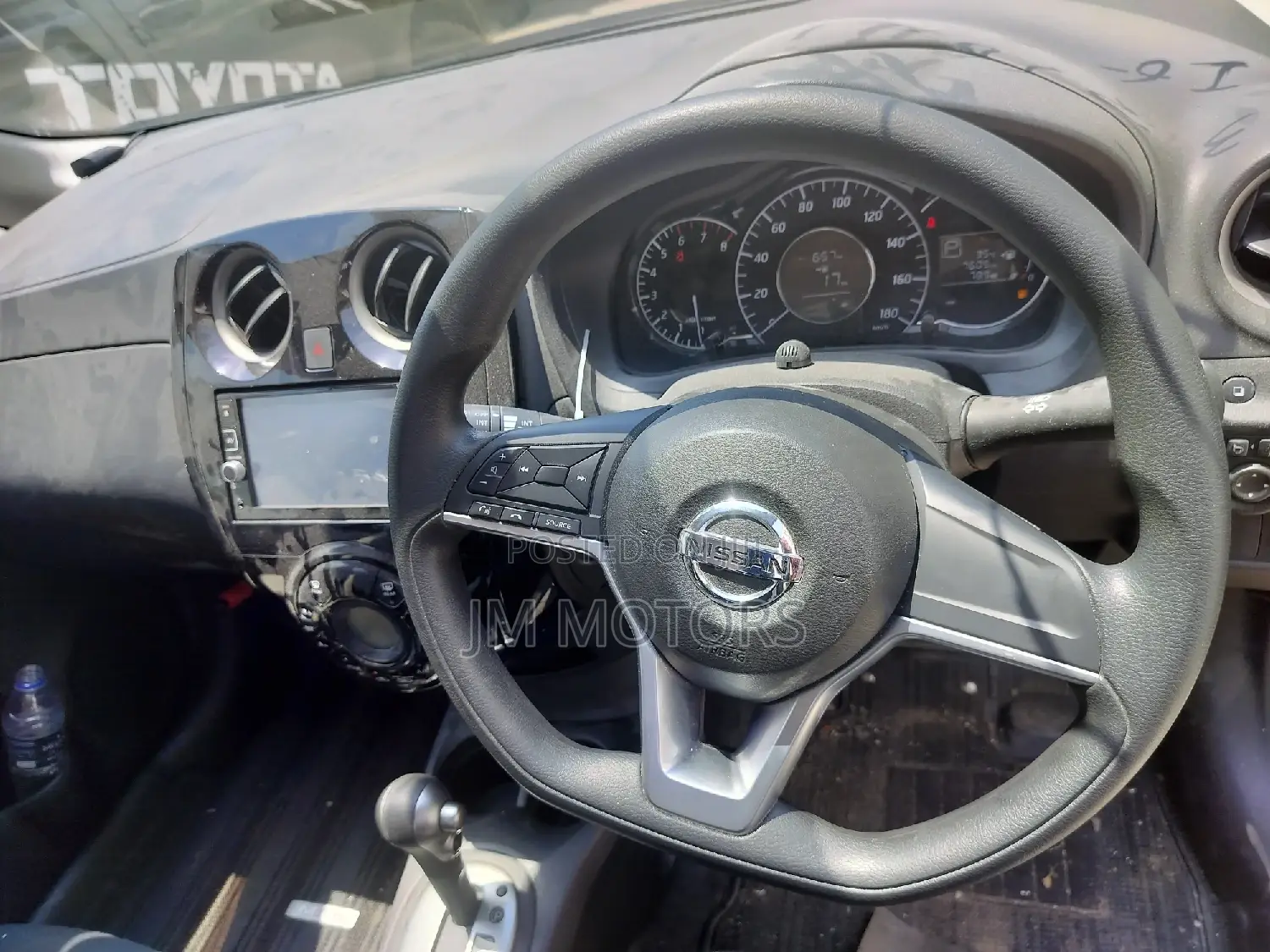 Nissan Note 2016 Gold
