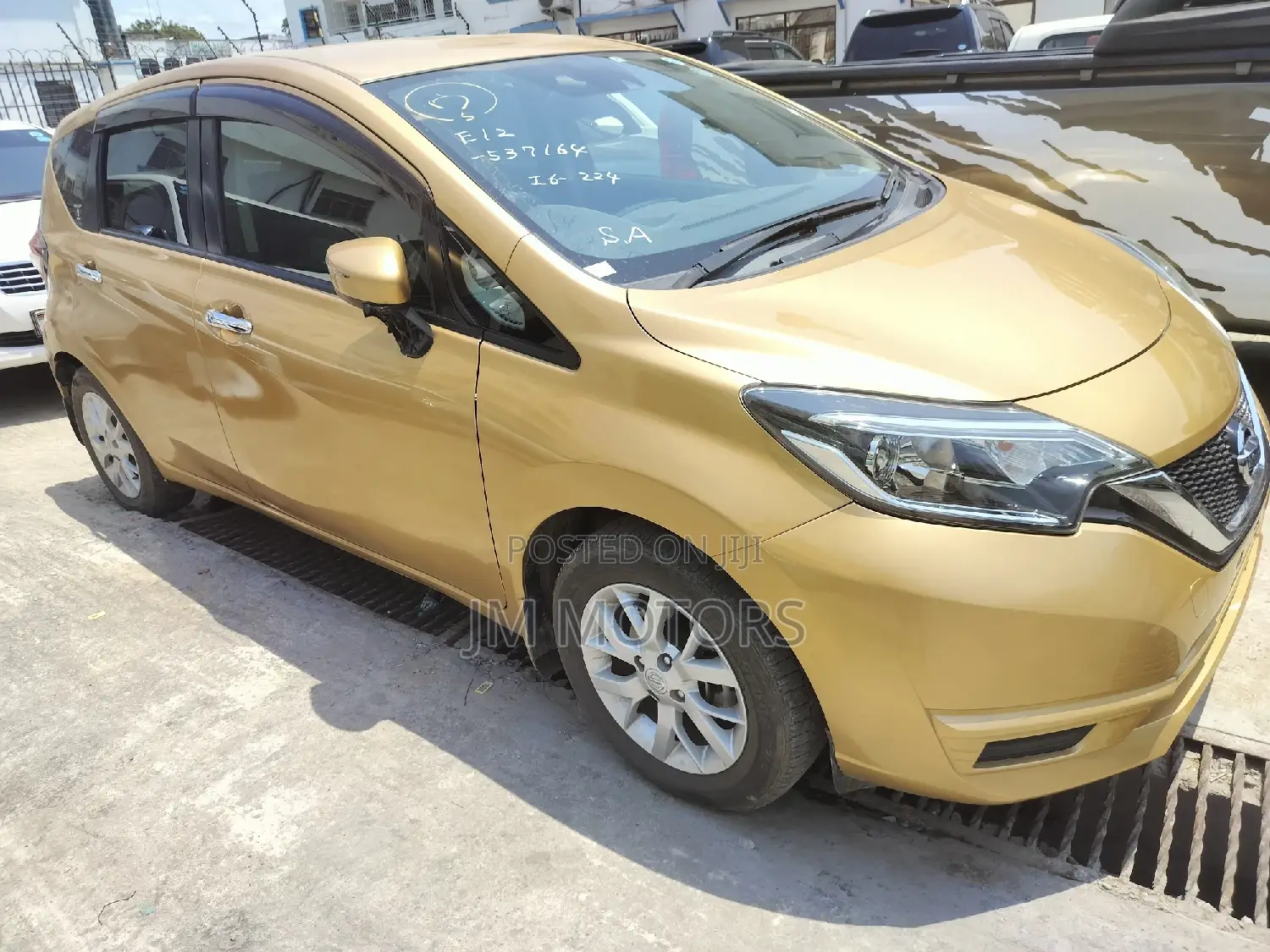 Nissan Note 2016 Gold