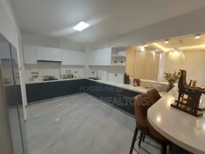5bdrm Duplex in Kilimani for sale