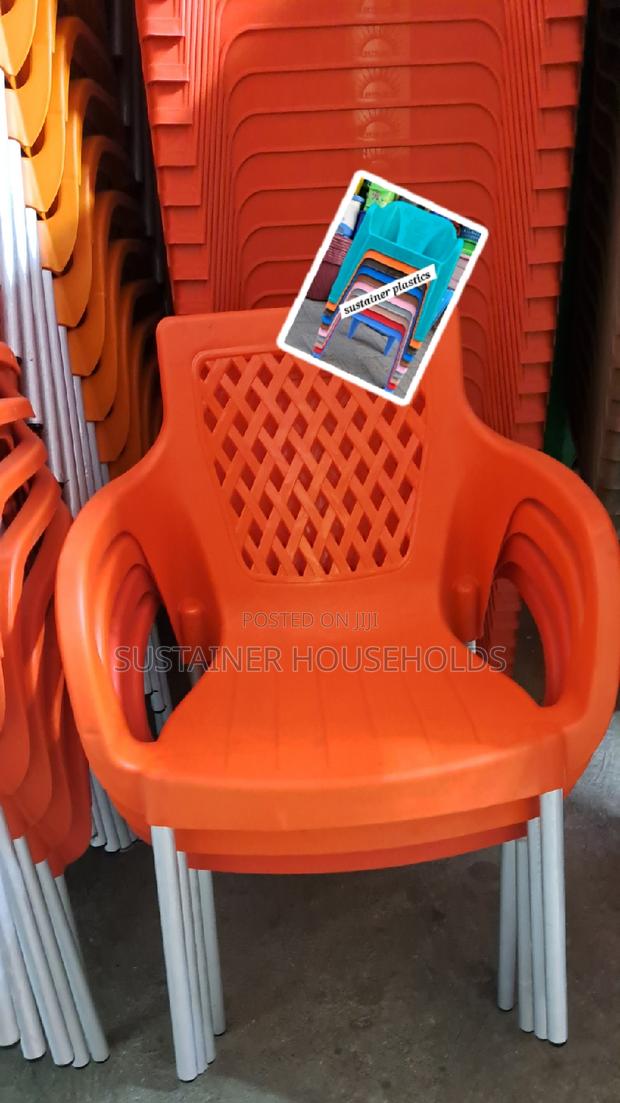 Nice Plastic Chairs With Armrest - main view