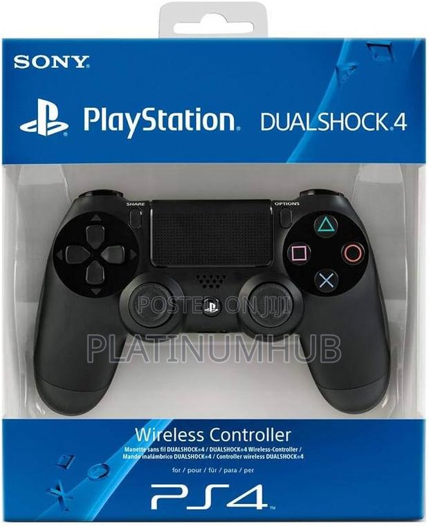 Black Controller Ps4 Gy9 - main view