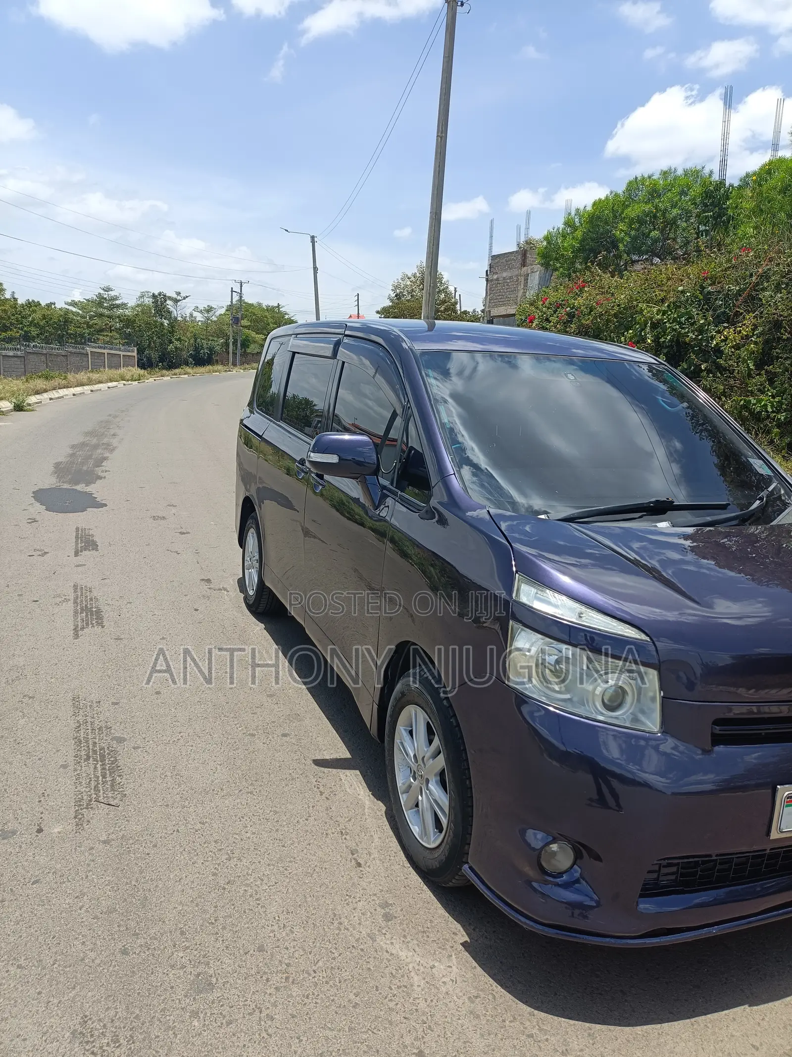 Toyota Voxy/Noah 7 Seater Hire.Comes With a Driver